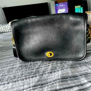 Authentic Vintage coach pocket purse in black